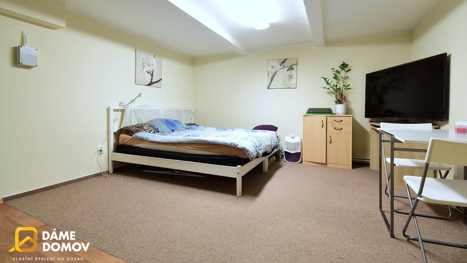 Pronájem byty 1+kk, 26 m² - Zlín - Prštné
