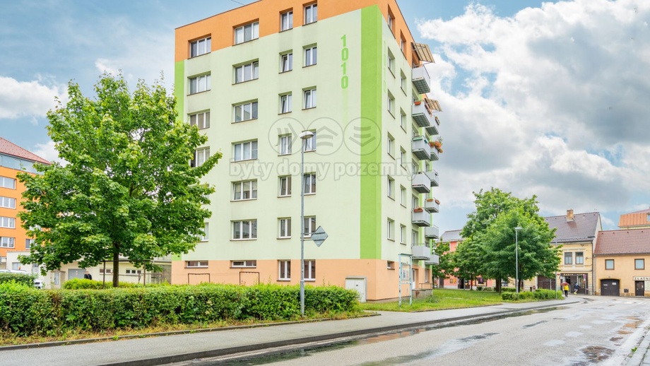 Prodej byty 4+1, 69 m² - Třeboň II