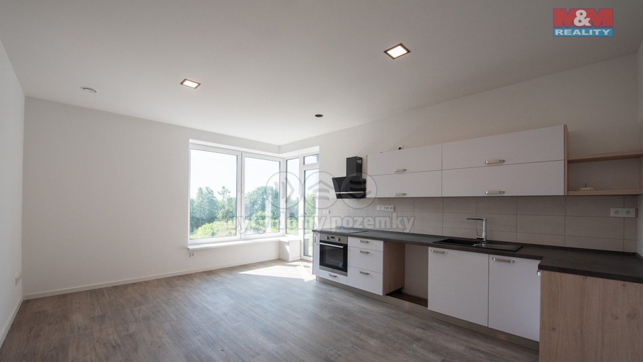 Pronájem byty 2+kk, 55 m² - Hradec Králové - Kukleny