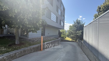 Prodej garážového stání 13 m², Praha - Prosek