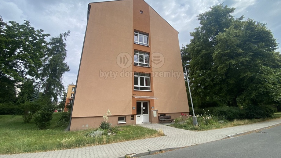 Pronájem byty 1+1, 27 m² - Kladno