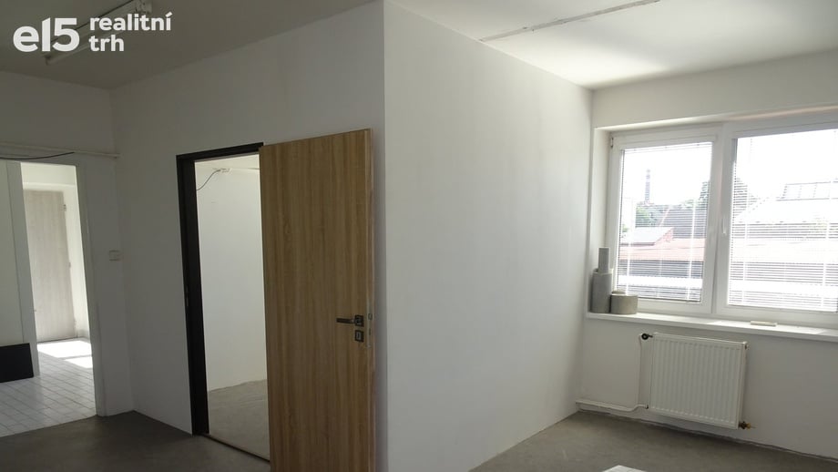 Pronájem kanceláře 70 m², Pardubice V