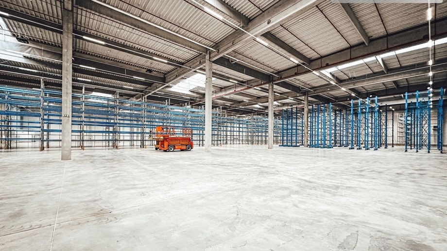 Pronájem výrobního prostoru 15 800 m², Valašské Meziříčí