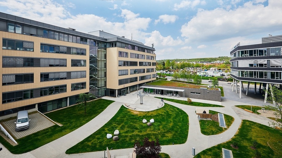 Pronájem kanceláře, 1 800 m² - Praha - Jinonice