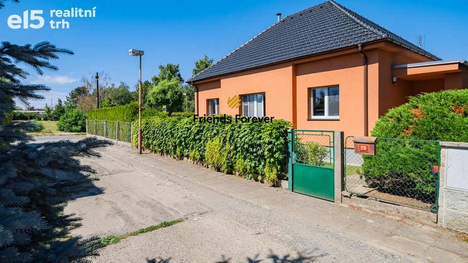Prodej rodinného domu 195 m², Polerady