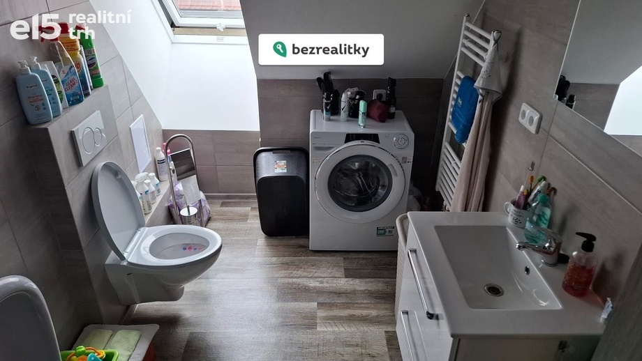 Prodej bytu 3+1 74 m², Povrly