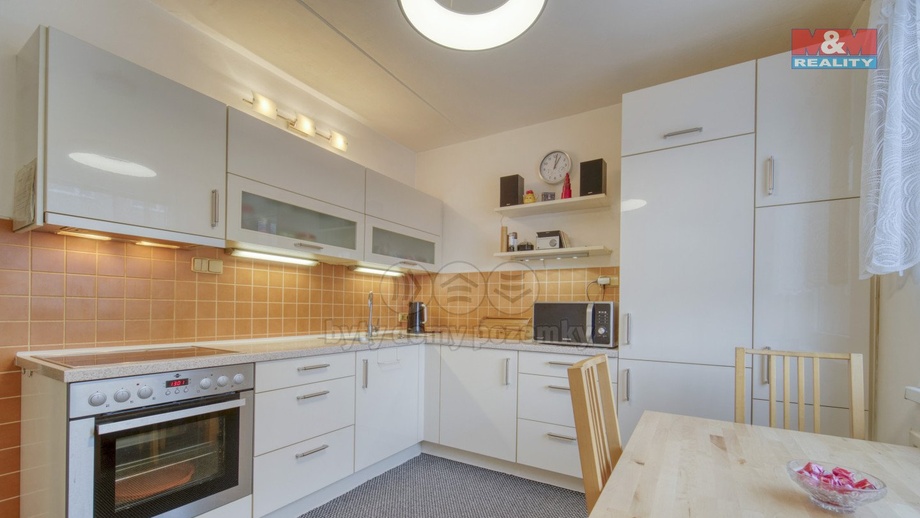 Prodej byty 3+1, 75 m² - Pernarec