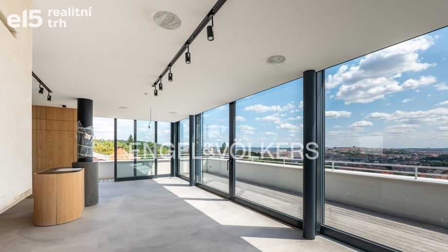 Pronájem vily 691 m², Praha - Smíchov