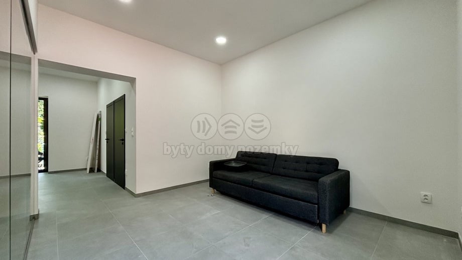 Pronájem obchodní prostory, 35 m² - Ostrava - Moravská Ostrava