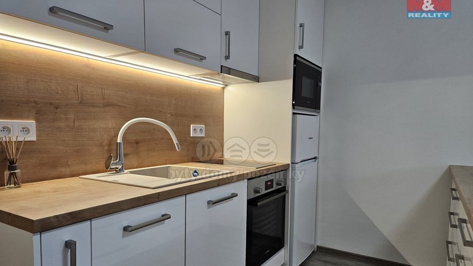 Pronájem byty 1+kk, 33 m² - Olomouc - Neředín