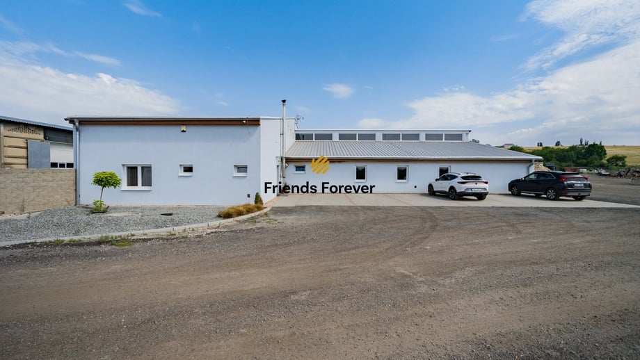 Prodej pozemky pro komerční výstavbu, 8 325 m² - Dobrovice - Sýčina