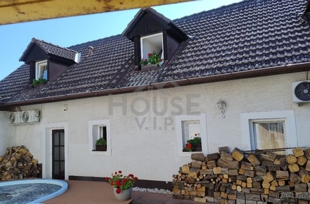 Prodej vícegeneračního domu 203 m², Hýskov