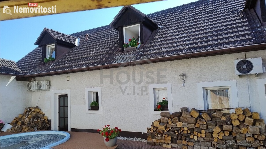 Prodej vícegeneračního domu 203 m², Hýskov