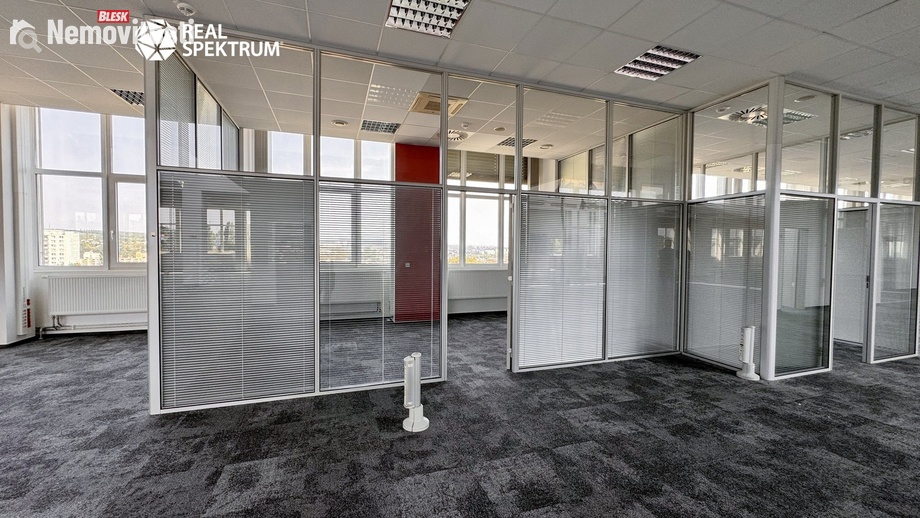 Pronájem kanceláře 1 145 m², Brno - Královo Pole