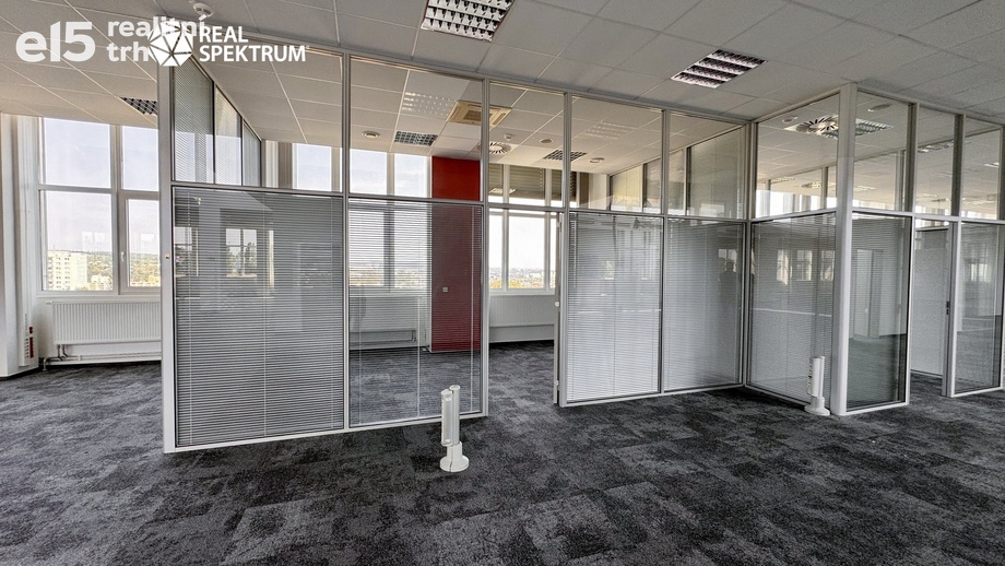 Pronájem kanceláře 1 145 m², Brno - Královo Pole