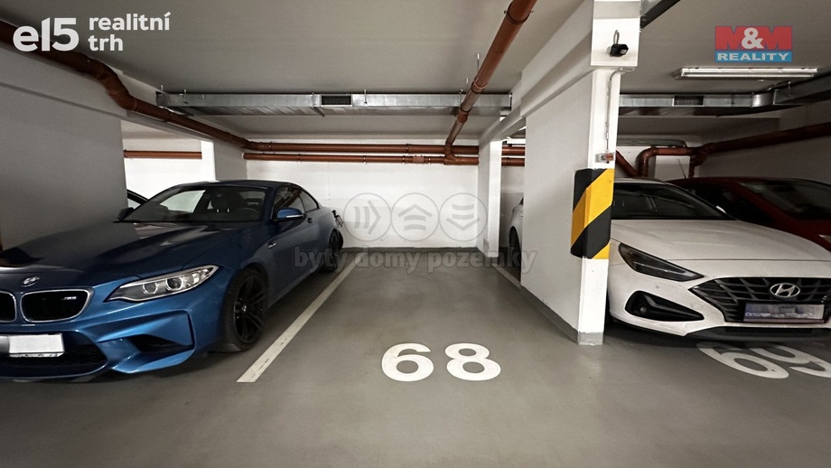Prodej garážového stání 18 m², Praha - Strašnice