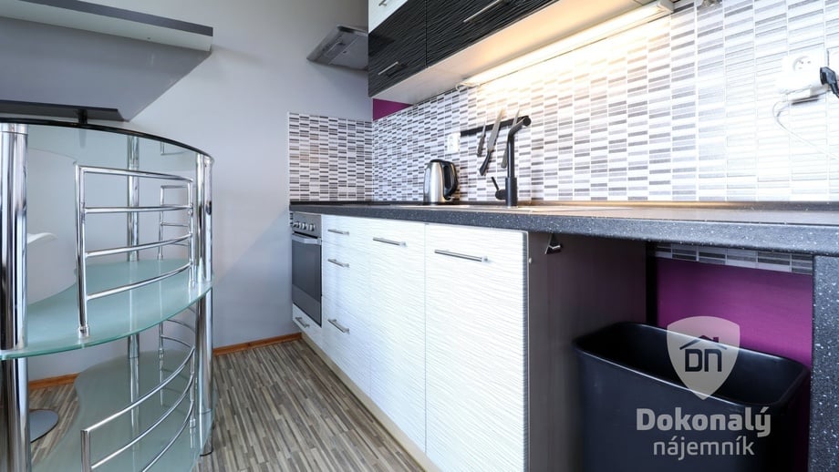 Pronájem byty 1+kk, 32 m² - Klecany