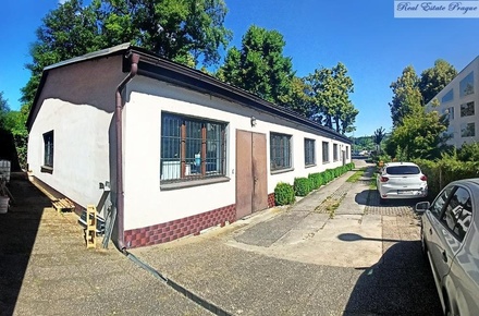 Pronájem komerční nemovitosti 380 m², Řevnice