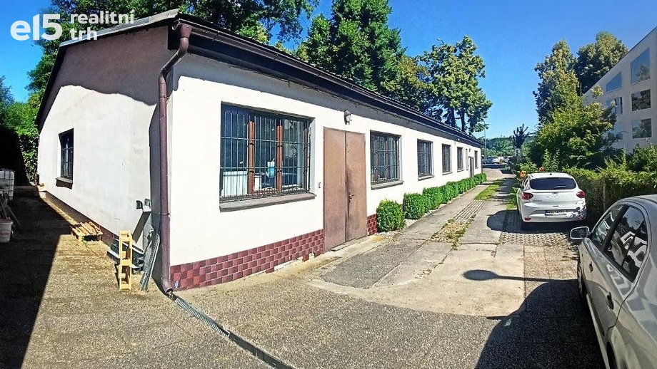 Pronájem komerční nemovitosti 380 m², Řevnice