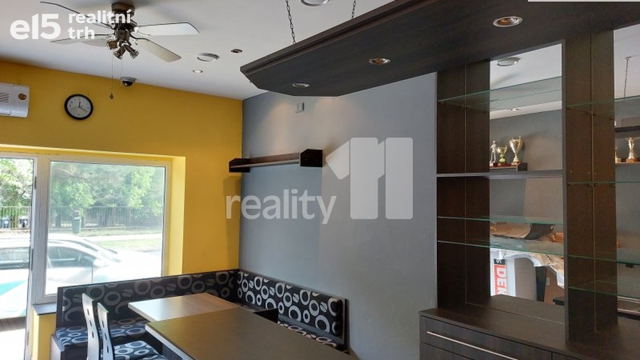 Prodej komerční nemovitosti 34 m², Karlovy Vary - Dvory