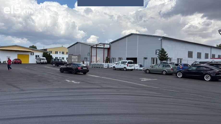 Pronájem skladu 440 m², Mělník