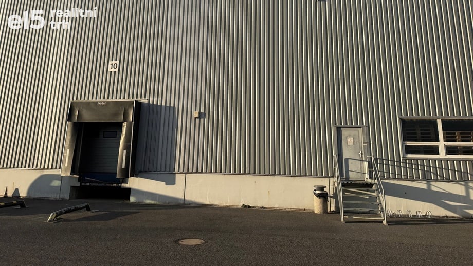 Pronájem skladu 1 408 m², Zdiby