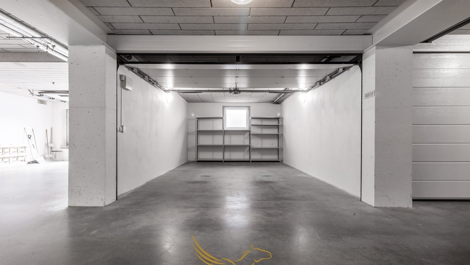 Prodej garáže 30 m², Holubice