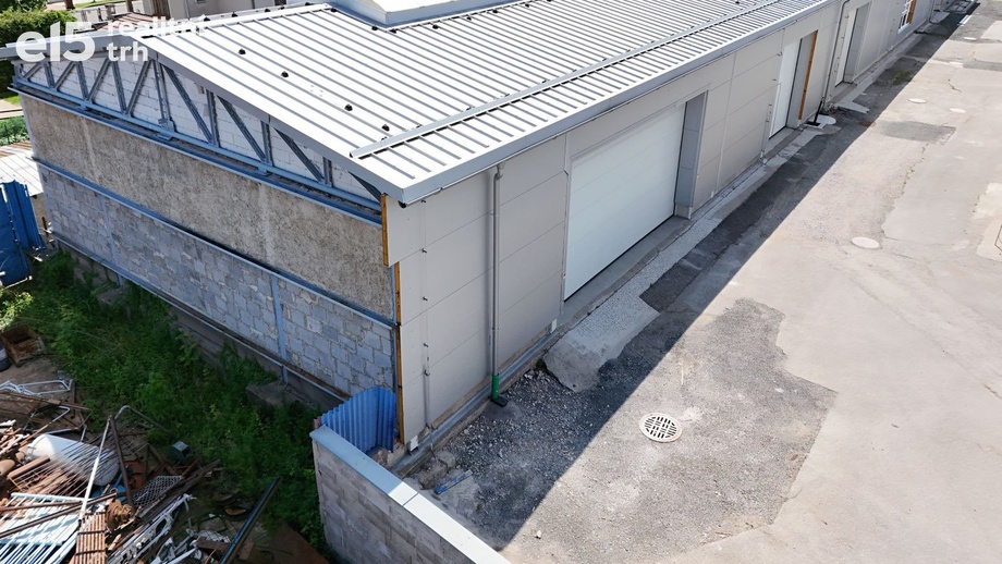 Pronájem skladu 867 m², Městec Králové