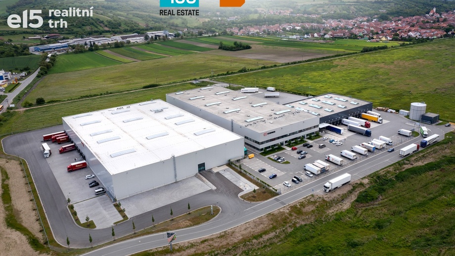 Pronájem skladu 8 500 m², Hustopeče