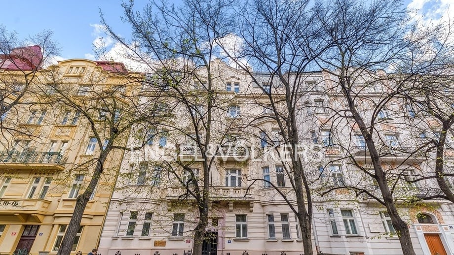 Pronájem kanceláře, 73 m² - Praha - Bubeneč