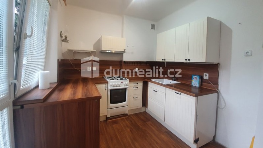 Pronájem byty 3+1, 76 m² - Kolín IV