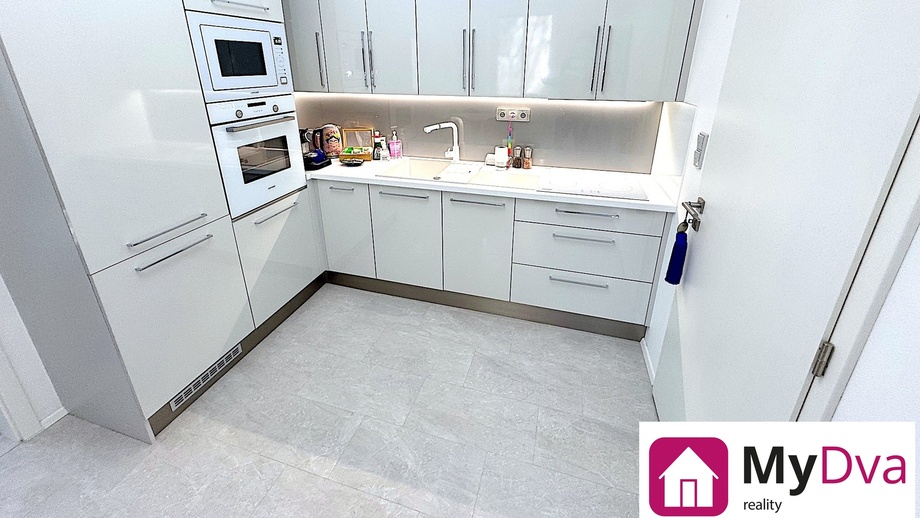 Pronájem byty 2+1, 67 m² - Znojmo