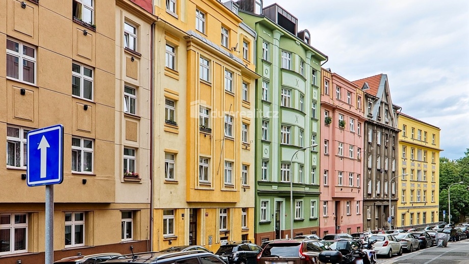 Prodej byty 1+kk, 21 m² - Praha - Nusle