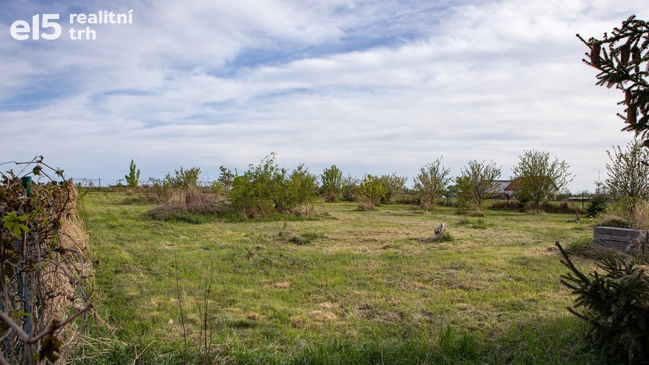 Prodej stavebního pozemku 1 766 m², Dolní Břežany - Lhota u Dolních Břežan