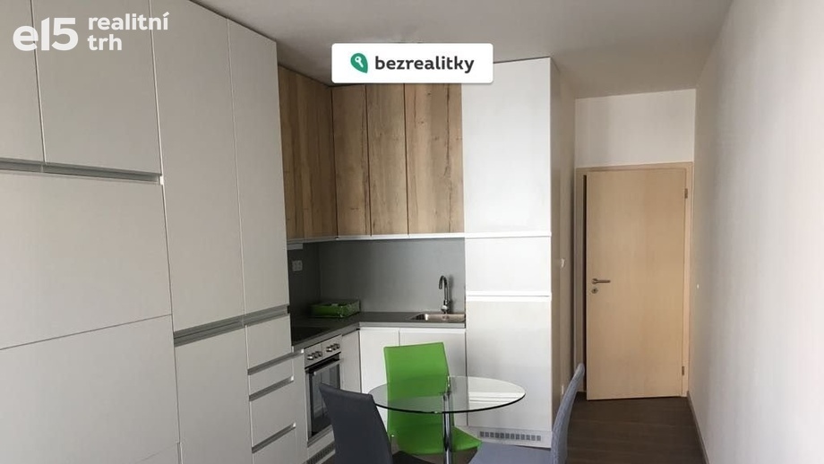Prodej bytu 1+kk 29 m², Praha - Střížkov
