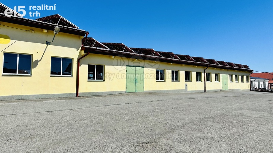Pronájem skladu 800 m², Dražice