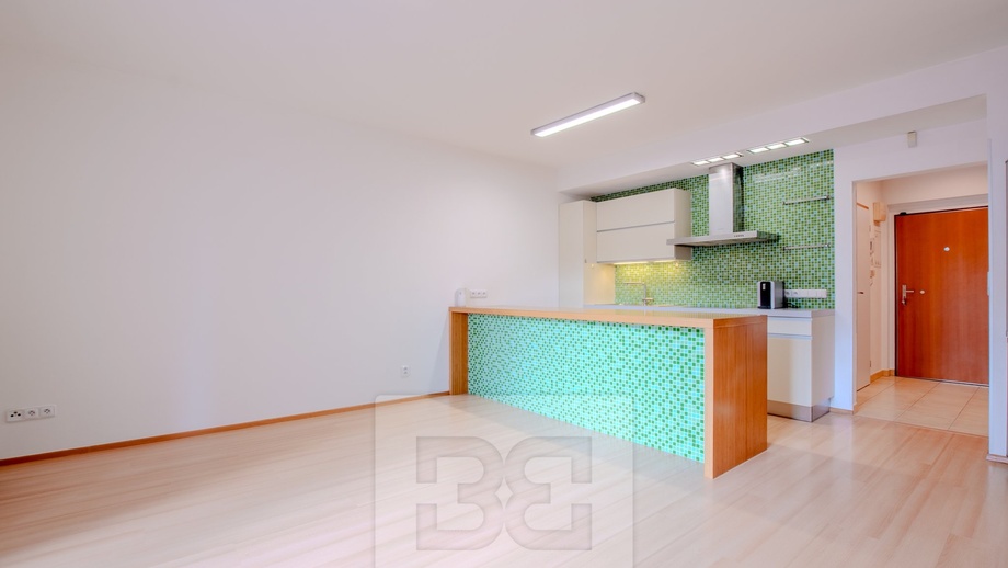Pronájem bytu 2+kk 52 m², Praha - Záběhlice