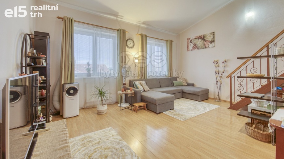 Prodej bytu 3+kk 78 m², Šestajovice