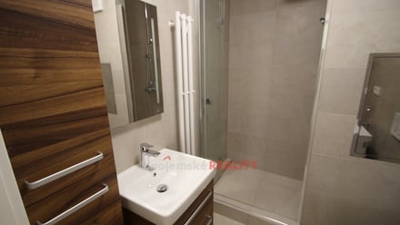 Pronájem bytu 1+kk 30 m², Znojmo - Přímětice
