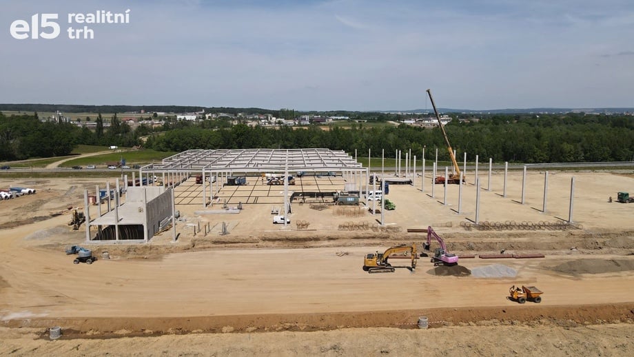 Pronájem výrobního prostoru 6 000 m², Velký Osek