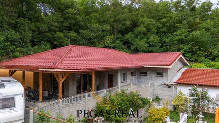 Prodej rodinného domu 230 m², Ořechov