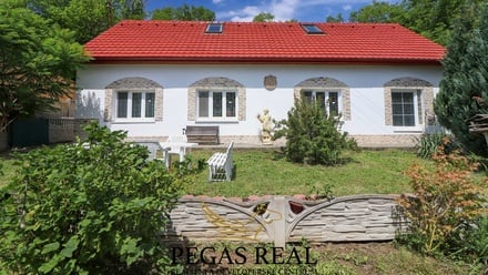 Prodej rodinného domu 230 m², Ořechov