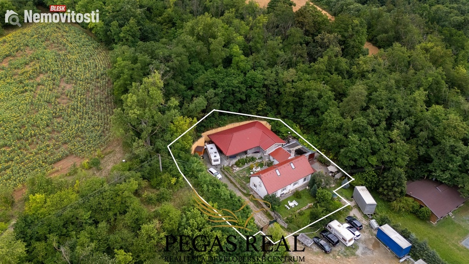 Prodej rodinného domu 230 m², Ořechov