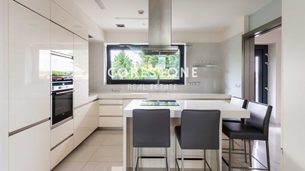 Prodej rodinného domu 392 m², Praha - Kbely