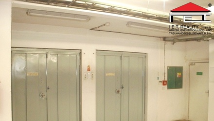 Pronájem skladu 647 m², Praha - Horní Počernice