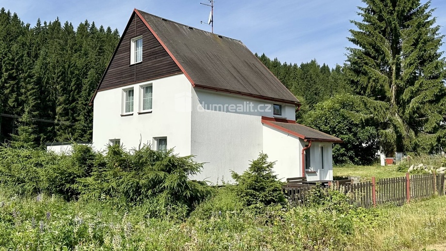 Prodej rodinného domu 140 m², Pernink