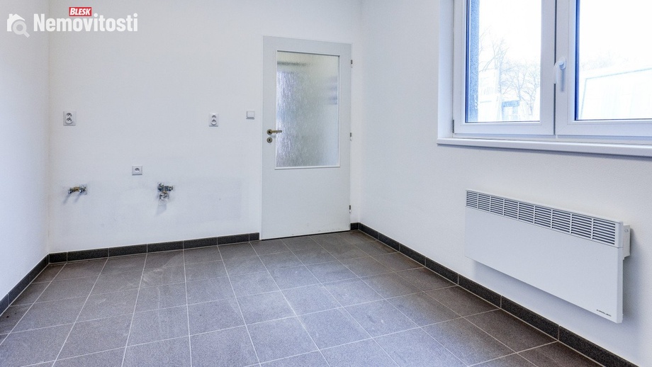 Pronájem kanceláře 13 m², Dobřany