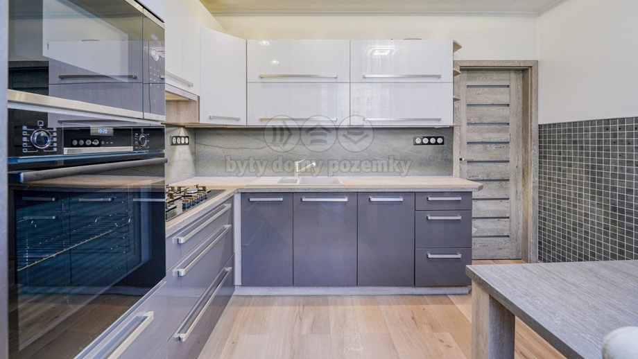 Prodej bytu 3+1 82 m², Plzeň 1