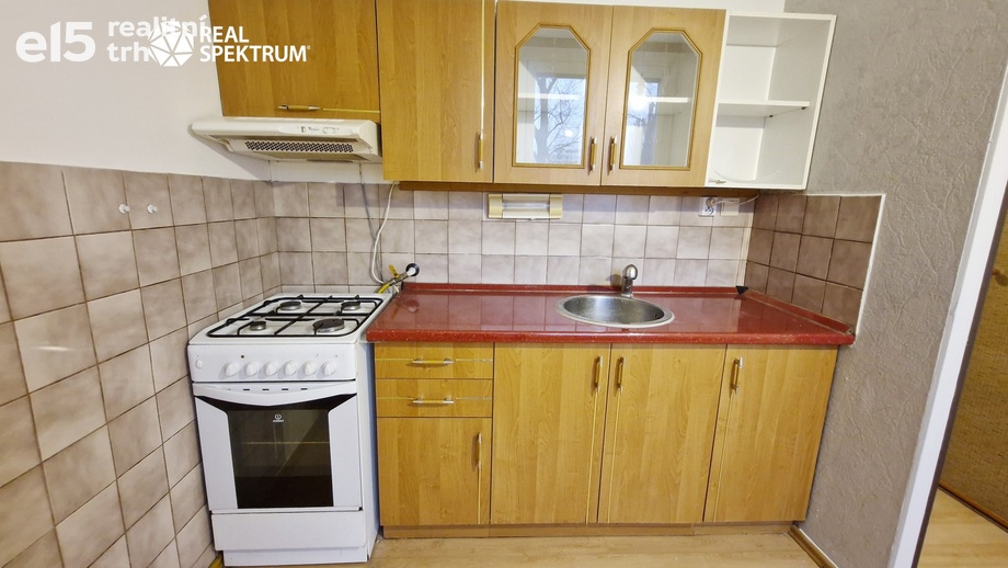 Pronájem bytu 1+1 30 m², Brno - Komárov