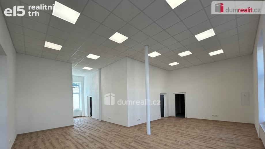 Pronájem kanceláře 194 m², Kolín